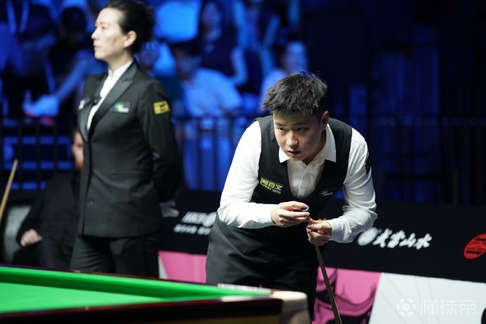 斯诺克武汉赛：赵心童5-2晋级，斯佳辉5-1会师特鲁姆普